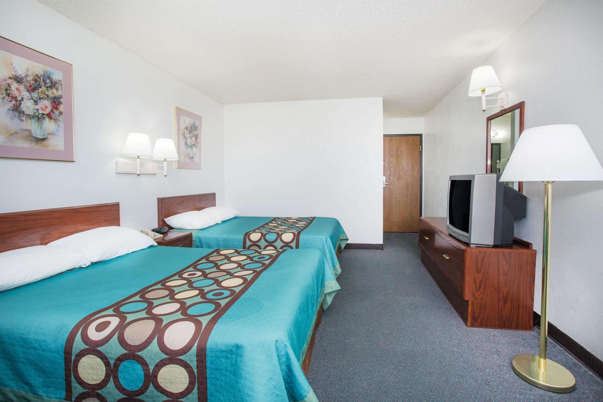 Hotel Super 8 By Wyndham Limon Esterno foto