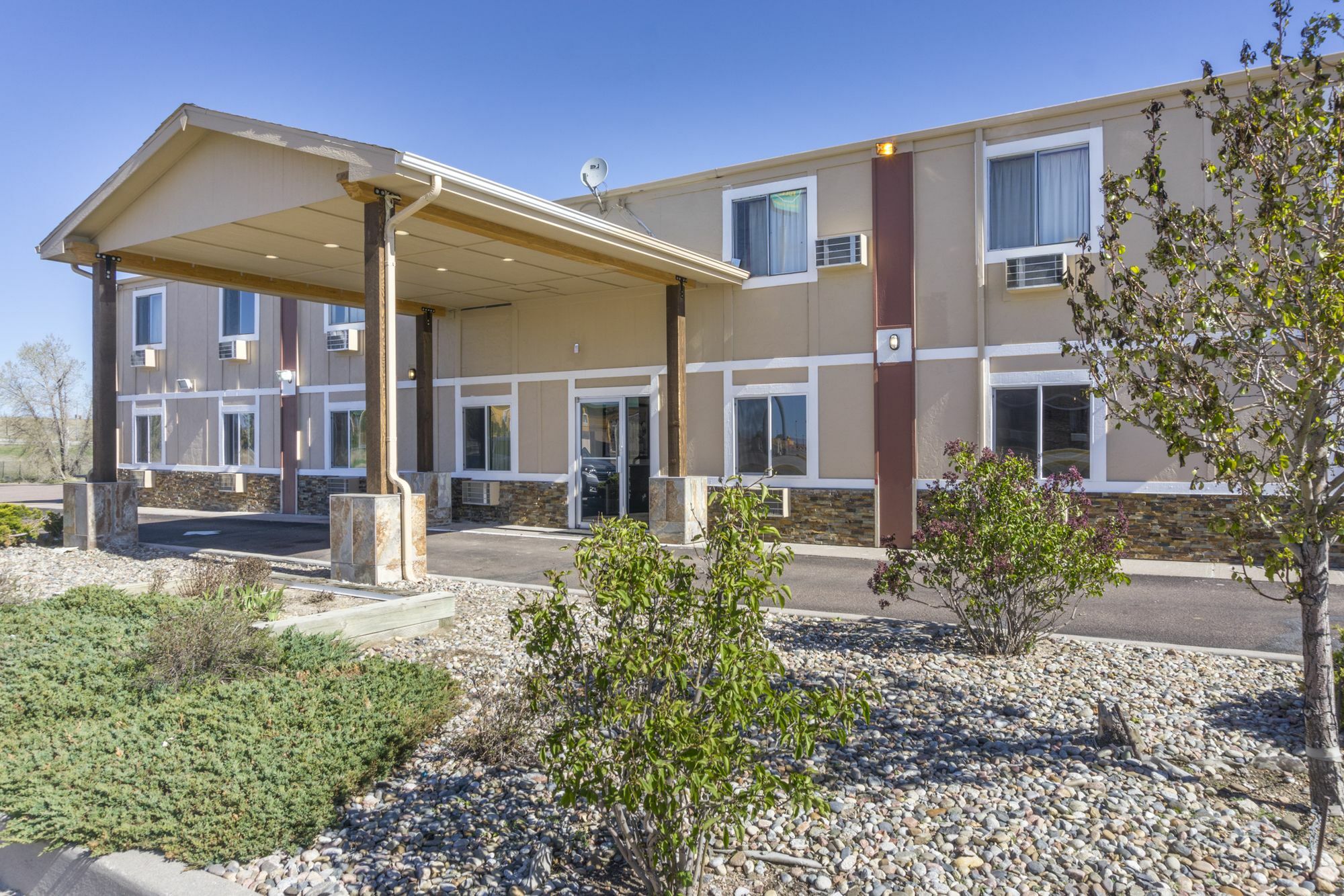 Hotel Super 8 By Wyndham Limon Esterno foto